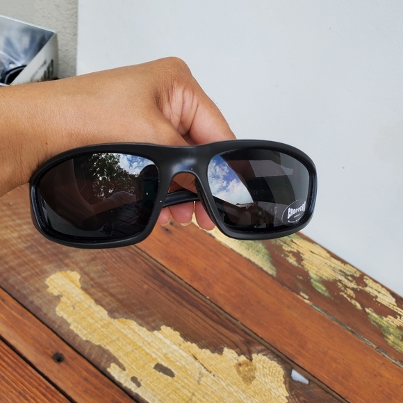 NWOT MENS SPORTS BLACK SUNGLASSES - Picture 1 of 11